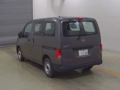 NISSAN NV200