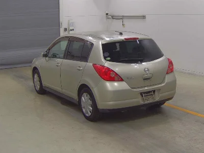 NISSAN TIIDA