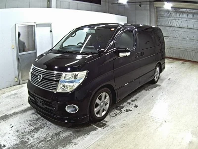 NISSAN ELGRAND