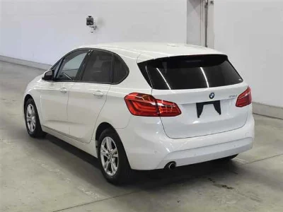 BMW 2 SERIES
