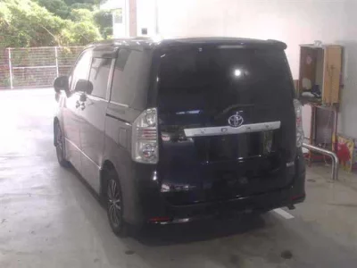 Статистика аукционов Toyota Voxy