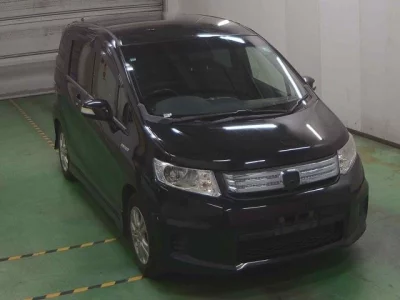 HONDA FREED SPIKE