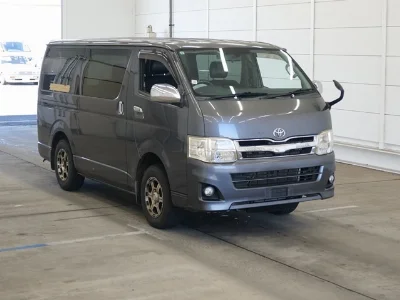 TOYOTA HIACE VAN