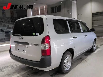 TOYOTA SUCCEED