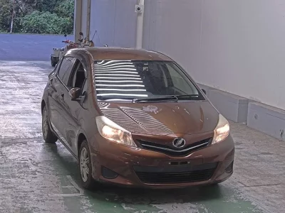 TOYOTA VITZ
