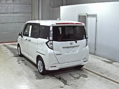TOYOTA TANK
