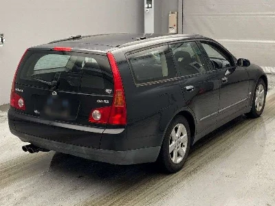NISSAN STAGEA