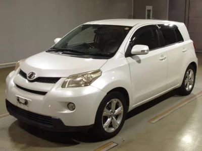TOYOTA IST