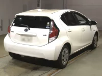 Цена авто Toyota Aqua с аукционов Японии, номер кузова NHP10, пробег 202 000, оценка 2