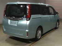 Цена авто Toyota Noah с аукционов Японии, номер кузова ZRR80G, пробег 51 000, оценка 2