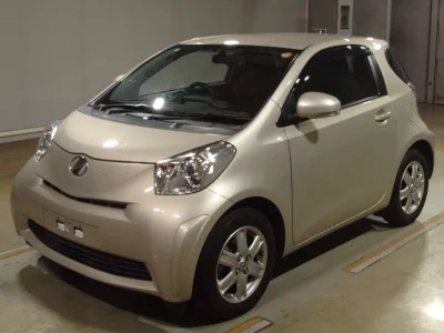 TOYOTA IQ