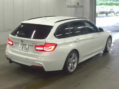 BMW 3 SERIES