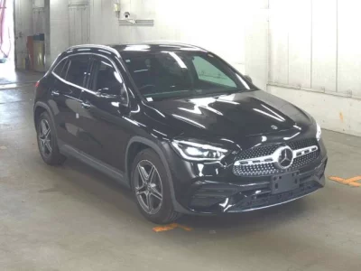 MERCEDES BENZ GLA