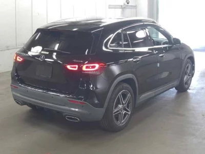 MERCEDES BENZ GLA