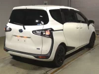 Цена авто Toyota Sienta с аукционов Японии, номер кузова NHP170G, пробег 49 000, оценка 4