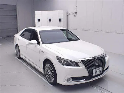 TOYOTA CROWN MAJESTA