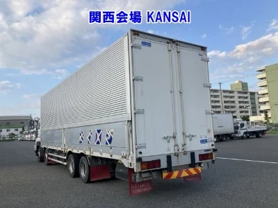 ISUZU GIGA