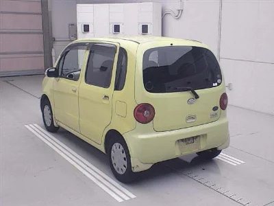 DAIHATSU MOVE LATTE