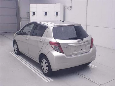 TOYOTA VITZ
