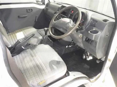 DAIHATSU HIJET TRUCK 3