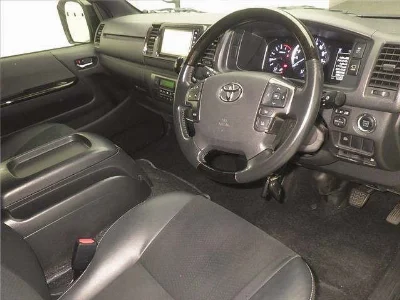 TOYOTA HIACE VAN