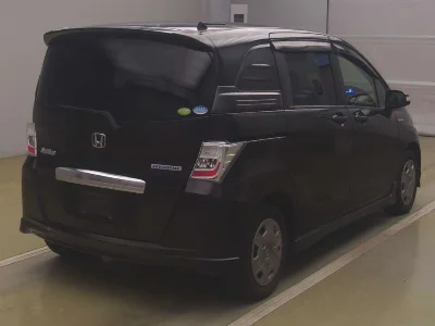 HONDA FREED SPIKE