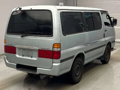 TOYOTA HIACE VAN