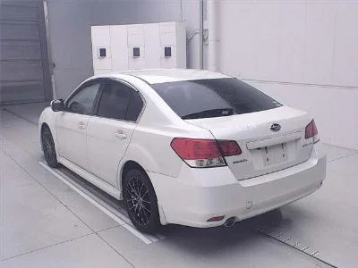 SUBARU LEGACY B4