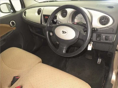 DAIHATSU MOVE LATTE