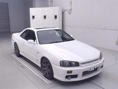 NISSAN SKYLINE