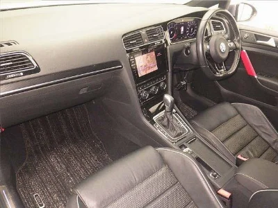 VOLKSWAGEN GOLF R