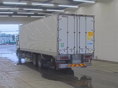 ISUZU GIGA