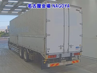 ISUZU GIGA
