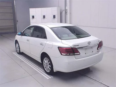 TOYOTA PREMIO