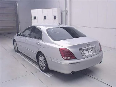 TOYOTA CROWN MAJESTA