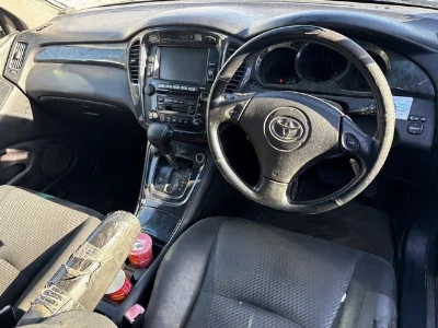 Toyota Kluger V