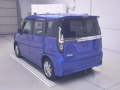 MITSUBISHI DELICA D2