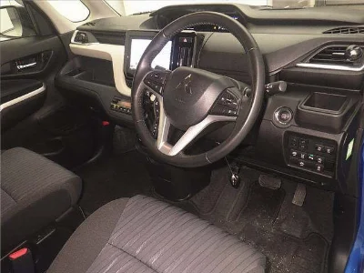 MITSUBISHI DELICA D2