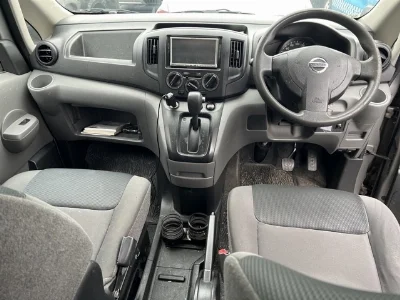 NISSAN NV200