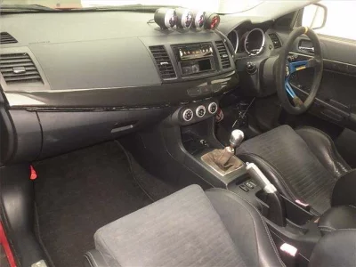 MITSUBISHI LANCER EVOLUTION