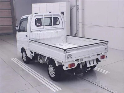 NISSAN CLIPPER TRUCK