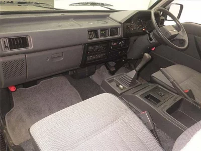 MITSUBISHI DELICA WAGON