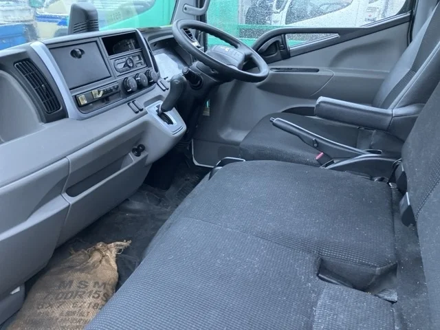 Mitsubishi Fuso Canter  с аукциона в Японии