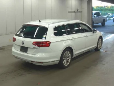 VOLKSWAGEN PASSAT VARIANT