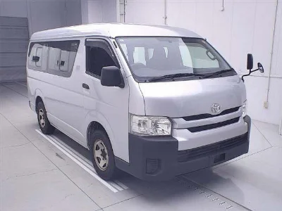 TOYOTA HIACE