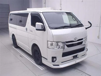 TOYOTA HIACE VAN