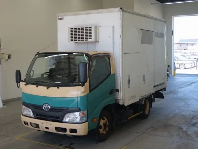 TOYOTA DYNA