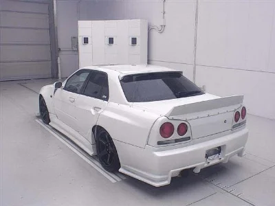 NISSAN SKYLINE