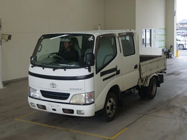 Toyota ToyoAce  с аукциона в Японии