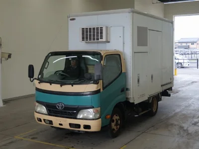 TOYOTA DYNA